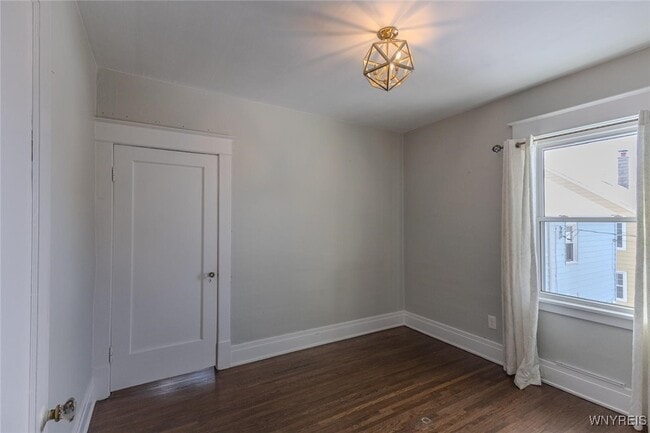 Building Photo - 20 Tacoma Ave