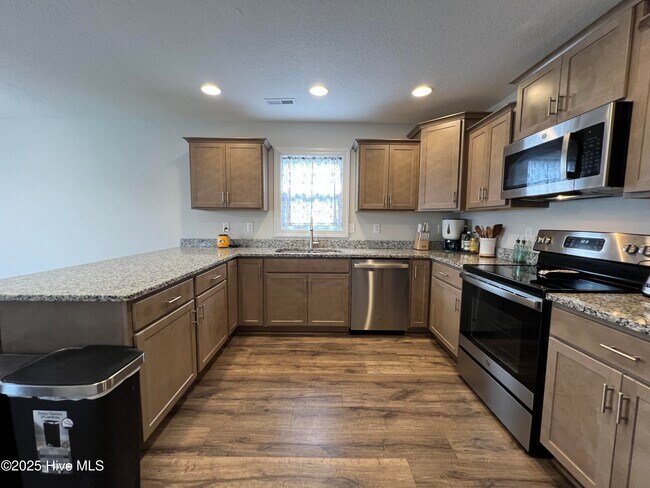 Building Photo - 629 Indigo Johnston Dr
