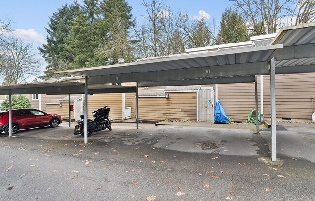 Building Photo - 1614 Village Park Pl