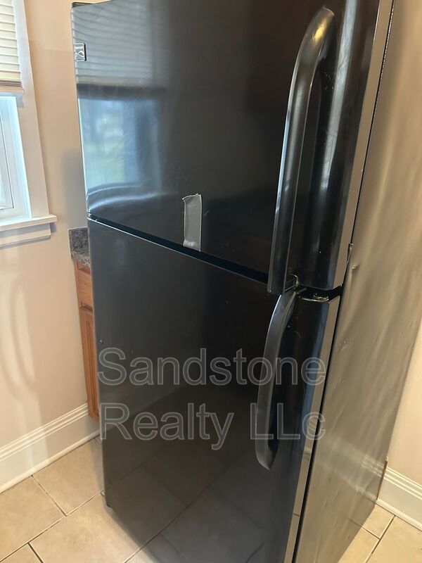 Building Photo - 16775 Libby Rd