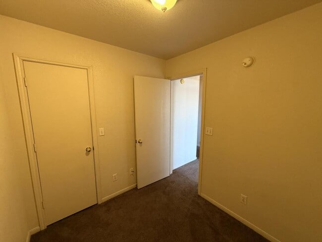 Building Photo - 2811 Cantabrian Dr