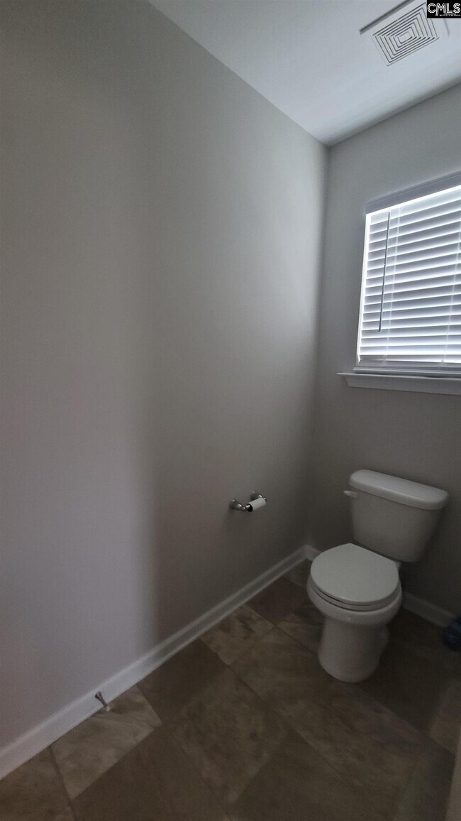 Building Photo - 601 Teaberry Dr