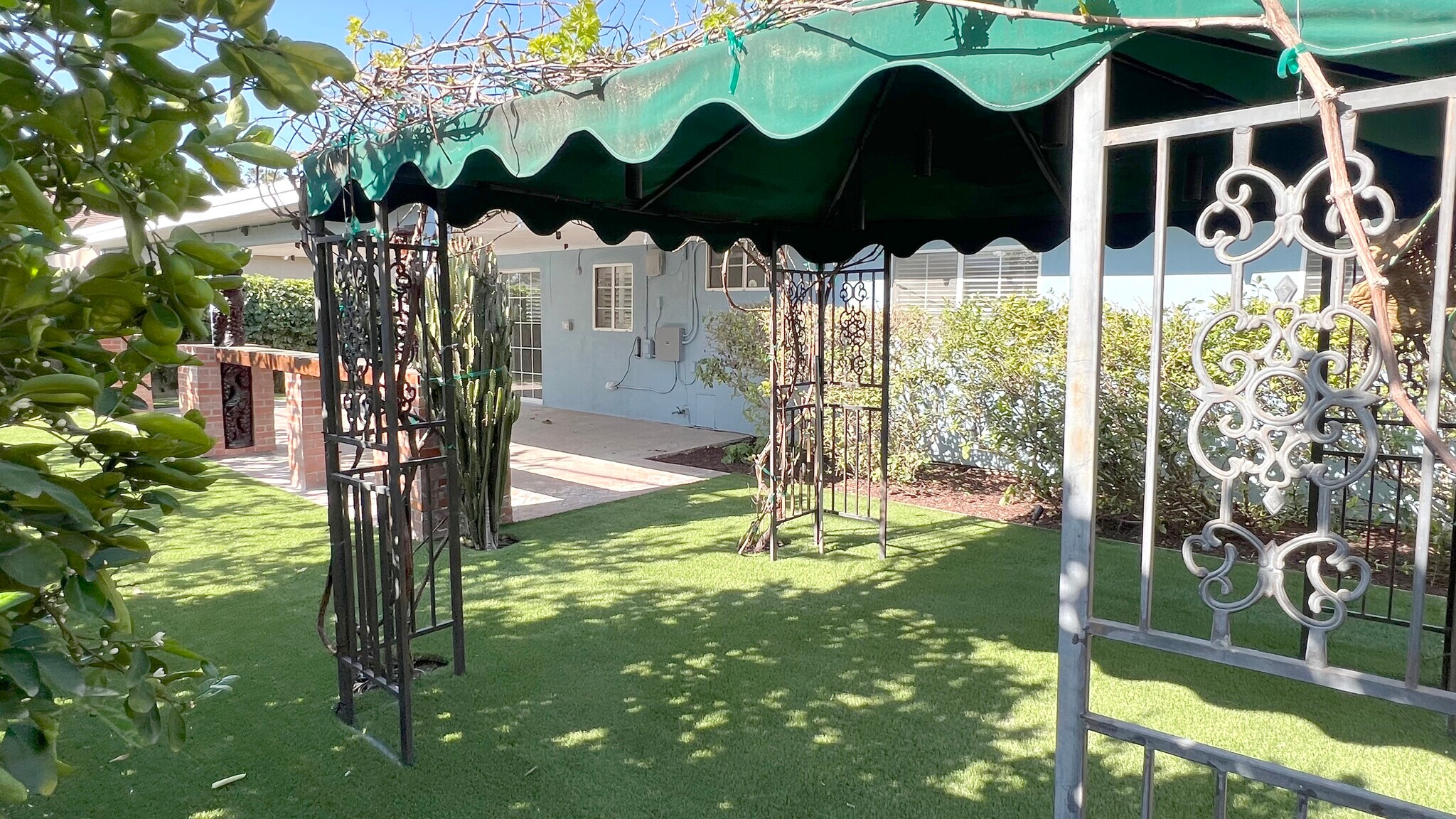 Building Photo - 7728 Sausalito Ave