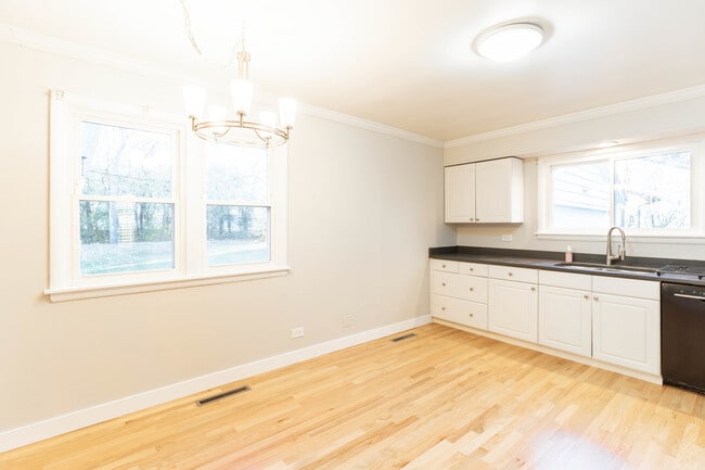 Building Photo - 1392 W 52nd Pl