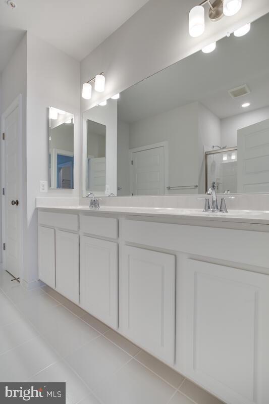 Building Photo - 6308 Savannah Dr