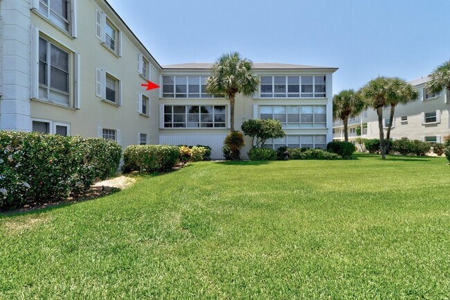 Building Photo - 1441 Ocean Dr
