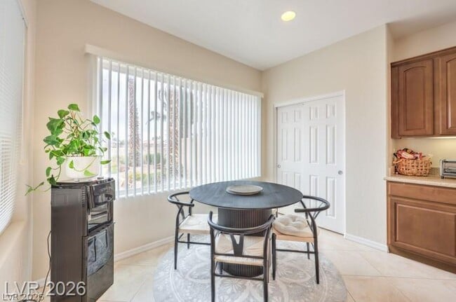 Building Photo - 8213 Bay Dunes St