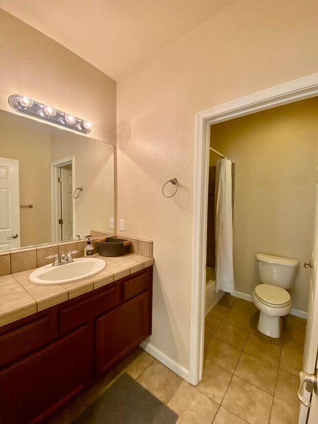 Building Photo - 329 Messina Terrace