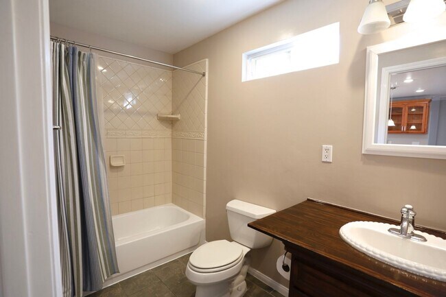 Building Photo - Beautiful North Hollywood 3 Bedroom, 2 Bath Single Family Home  *** Non-Smoking***