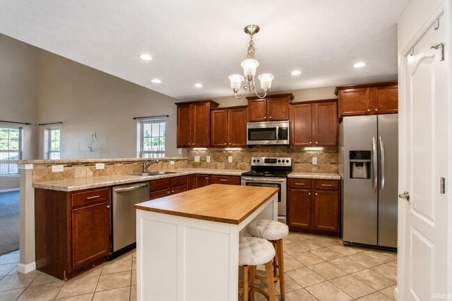 Building Photo - 3937 Amethyst Dr