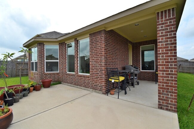 Building Photo - 24610 Windmill Canyon Ln