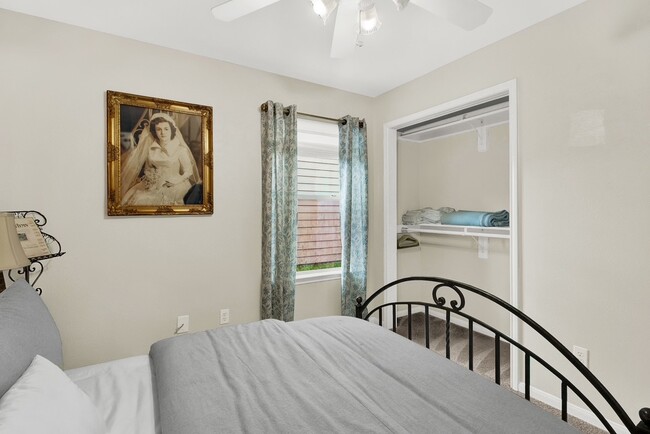 Building Photo - 11415 Hemington Dr