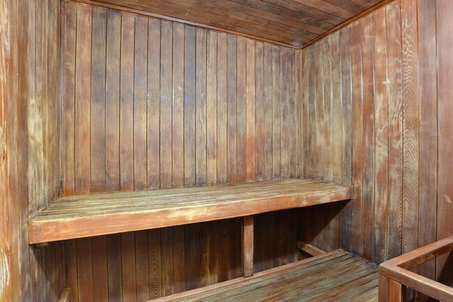 Building Photo - Remodeled One Bedroom One Bath at Villa on...