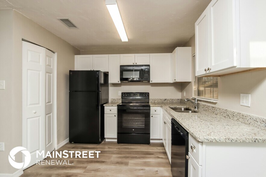 Building Photo - 674 Altamira St NW