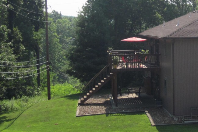 Building Photo - 4515 W Millbrook Dr