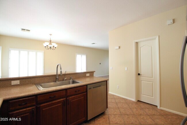 Building Photo - 16803 N 50th Way