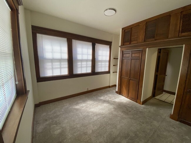 Building Photo - Historic Near Northside Updated Two Bedroo...