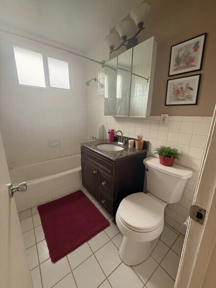 Building Photo - 4714 W 152nd St