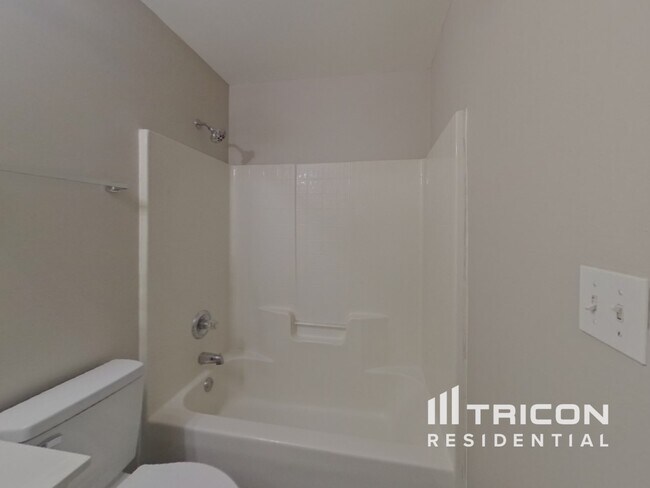 Building Photo - 9701 Pecota Ln