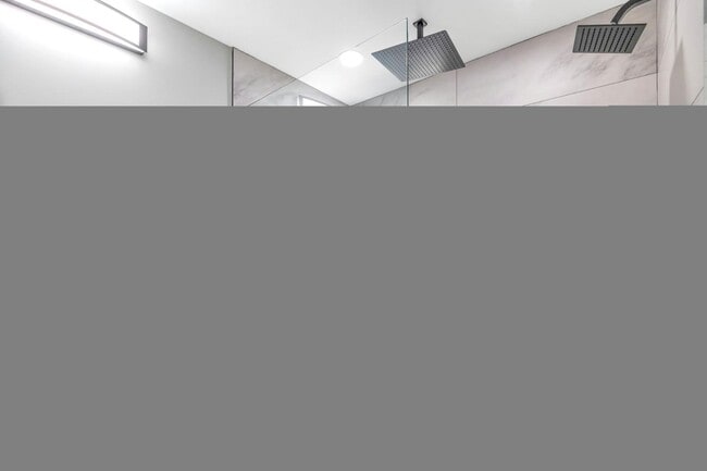 Building Photo - 7509 N Vía Del Elemental