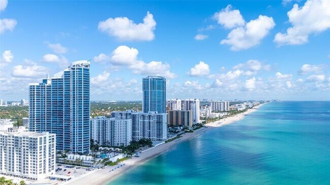 Building Photo - 3101 S Ocean Dr