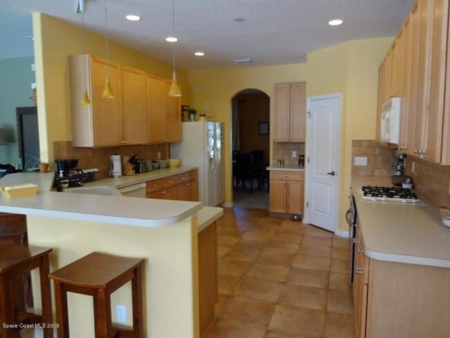 Building Photo - 3763 Stream Dr