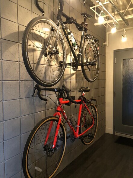 Building Photo - 360 W 300 S