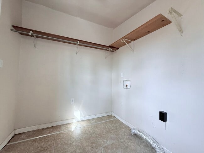 Building Photo - 155 N Lay Ave