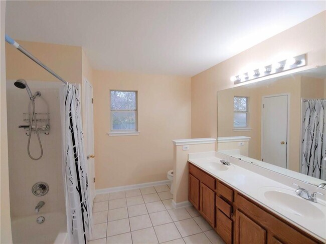 Building Photo - 13903 Randalstone Dr