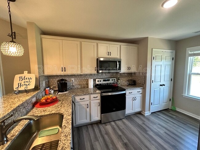 Building Photo - 2157 Kennington Pkwy N