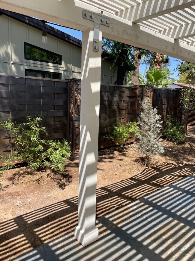 Building Photo - 1222 S Roosevelt St