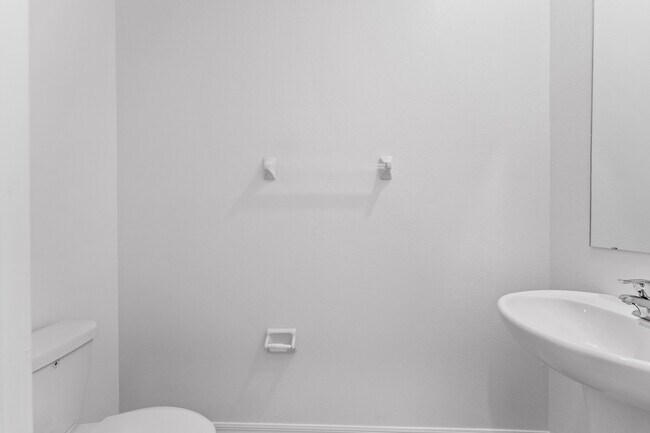 Building Photo - Absolutely stunning 3 BR /2.5 Bath / 2 Car Garage + LOFT townhome in ultra-modern and green-focus...