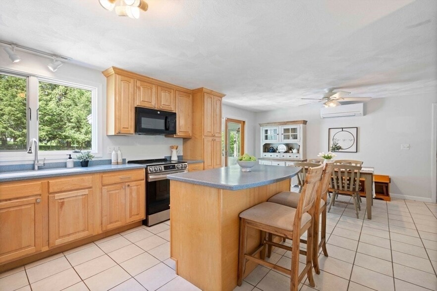Building Photo - 112 Argilla Rd