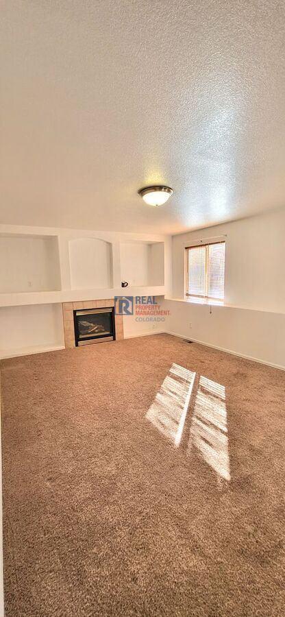 Building Photo - 5234 S Nepal Way