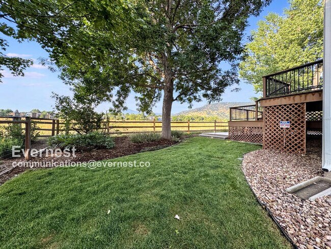 Building Photo - 990 Utica Cir