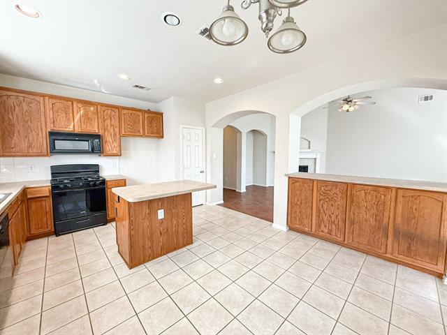 Building Photo - 8014 Amesbury Ln