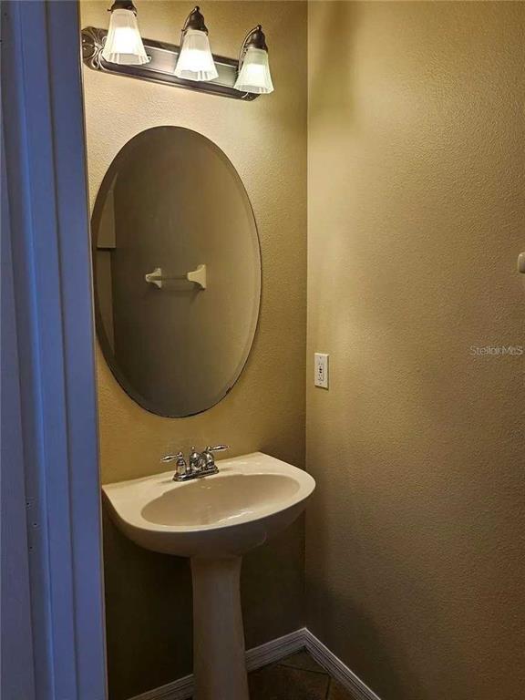 Building Photo - 1120 Blackwater Dr