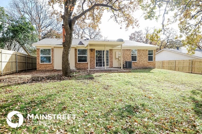 Building Photo - 3409 Pembroke Pl