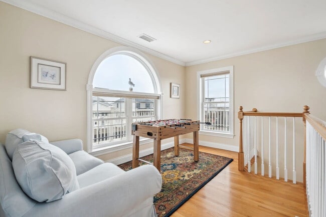 Primary Photo - 9 Lowell St