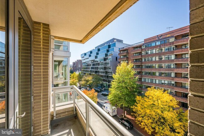 Building Photo - 1155 23rd St NW