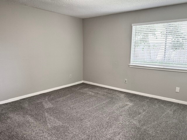 Building Photo - 3131 Mosby Dr