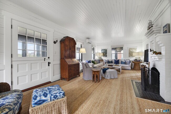 Building Photo - 28 Fenwick Ave