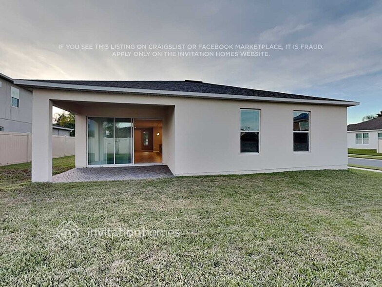 Building Photo - 1931 Stillwood Wy