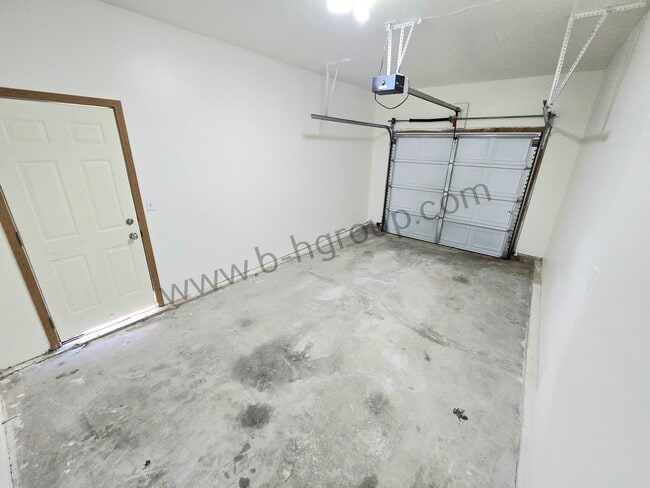 Building Photo - 8845 17th Ave
