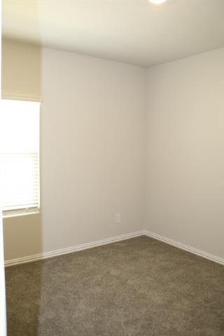Building Photo - 505 Ezra Ln