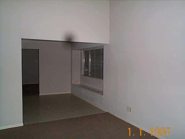 Building Photo - 10806 Willowmist Dr