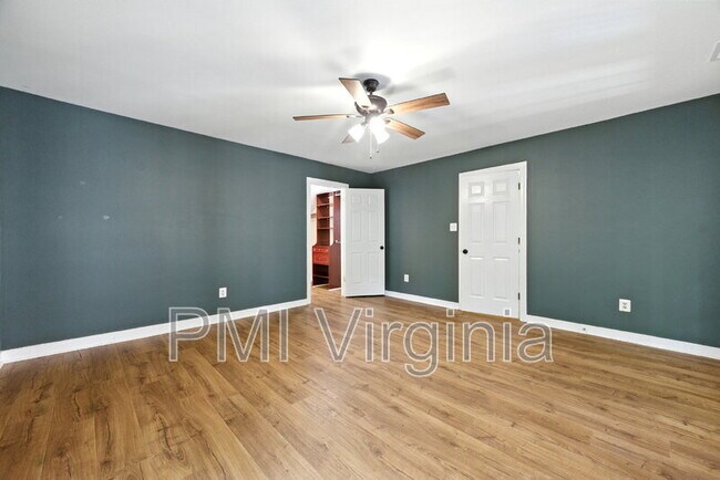 Building Photo - 94 4 Mile Tree