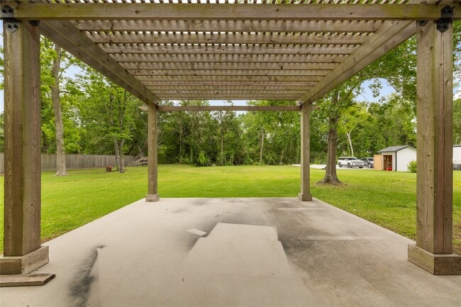 Building Photo - 106 River Oaks Dr