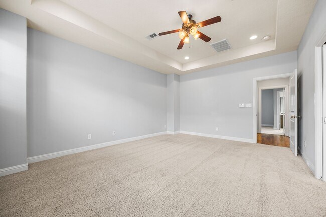 Building Photo - 5213 Eigel St