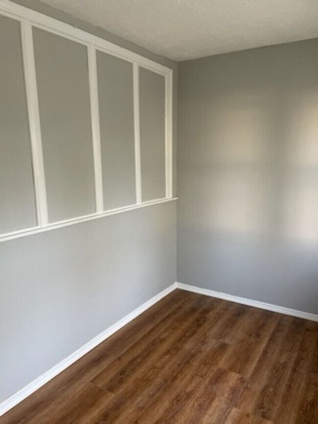 Building Photo - 2 Bed 1 Bath House-PRE LEASING Available N...